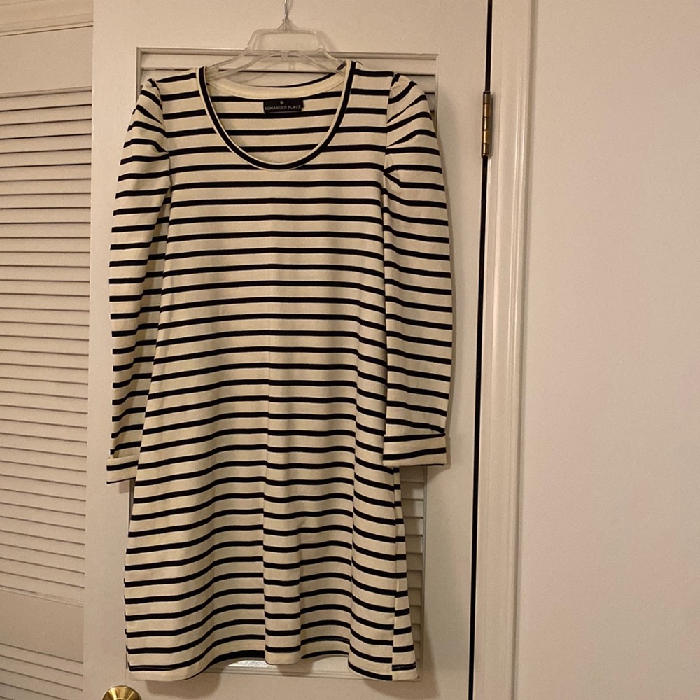 EUC Pomander Place Puff Sleeve Collins Dress